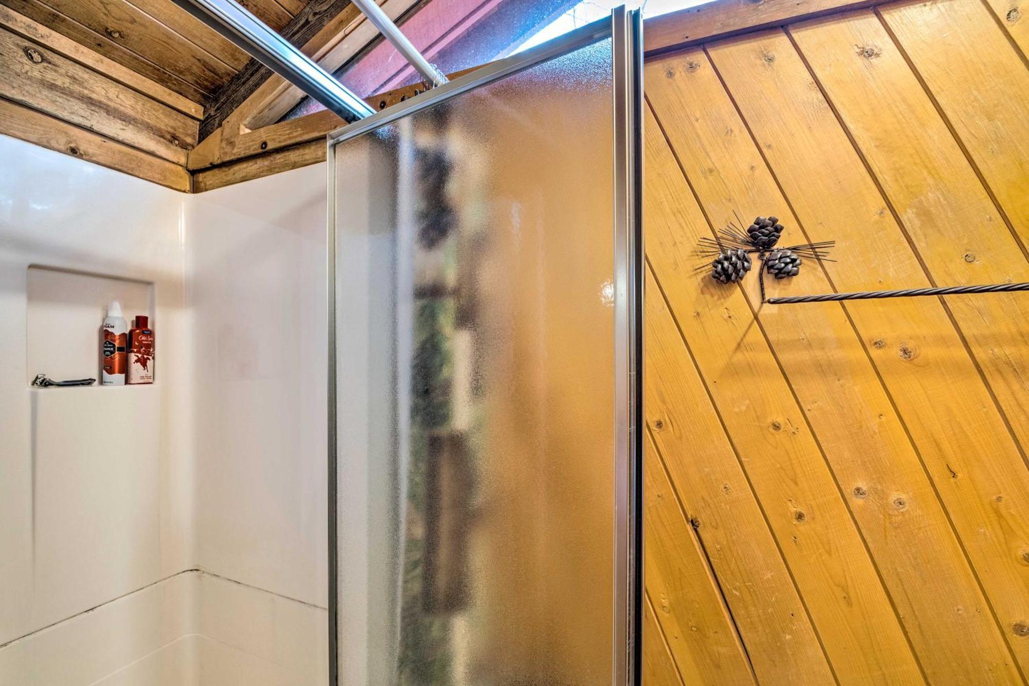 Unique Bear Country Cabin In Ruidoso With Hot Tub! Bagian luar foto