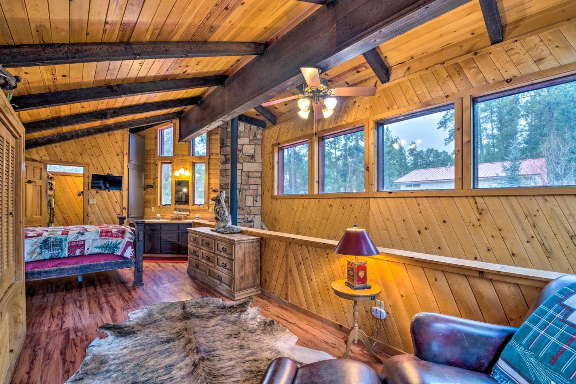 Unique Bear Country Cabin In Ruidoso With Hot Tub! Bagian luar foto