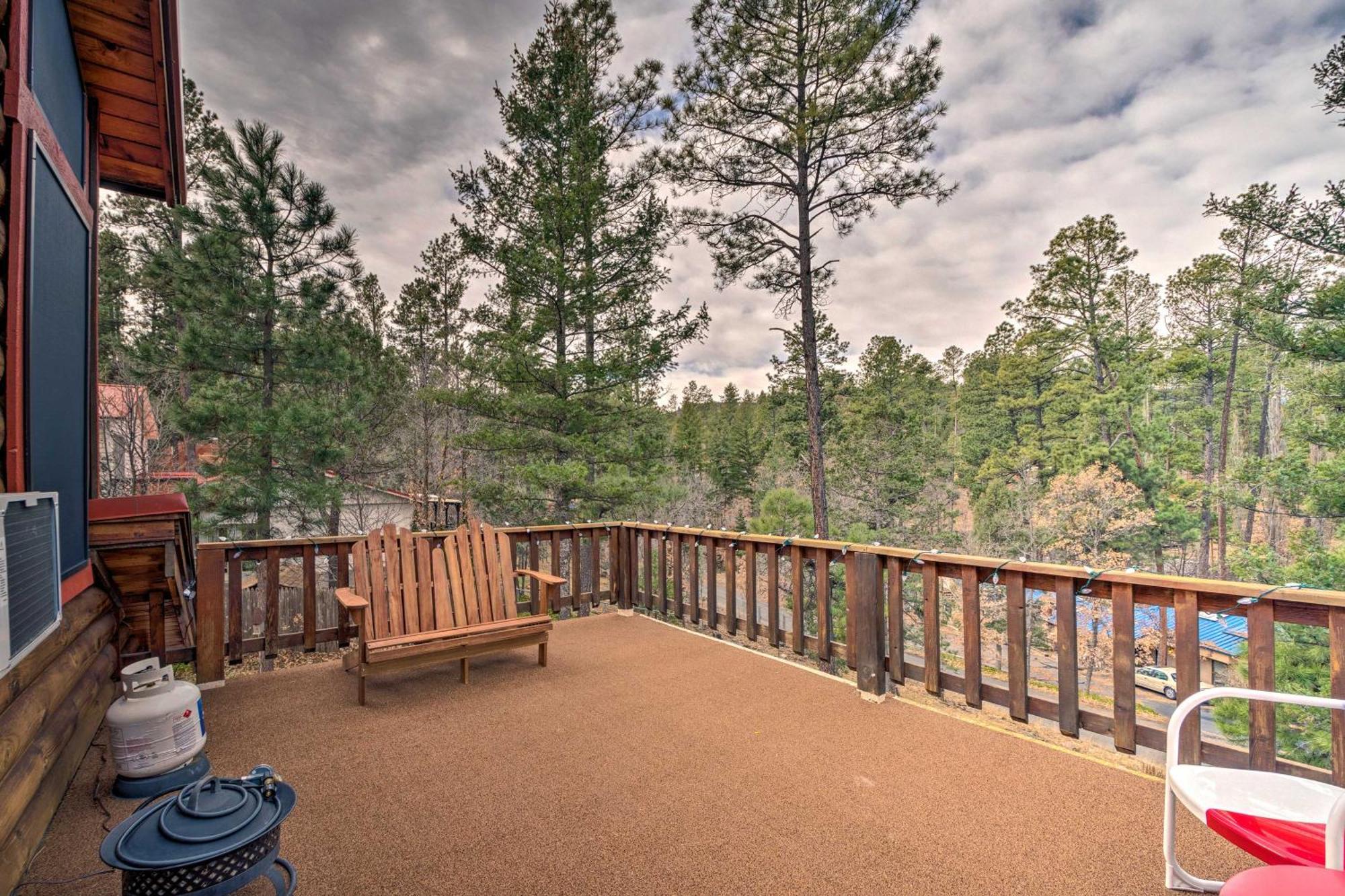 Unique Bear Country Cabin In Ruidoso With Hot Tub! Bagian luar foto