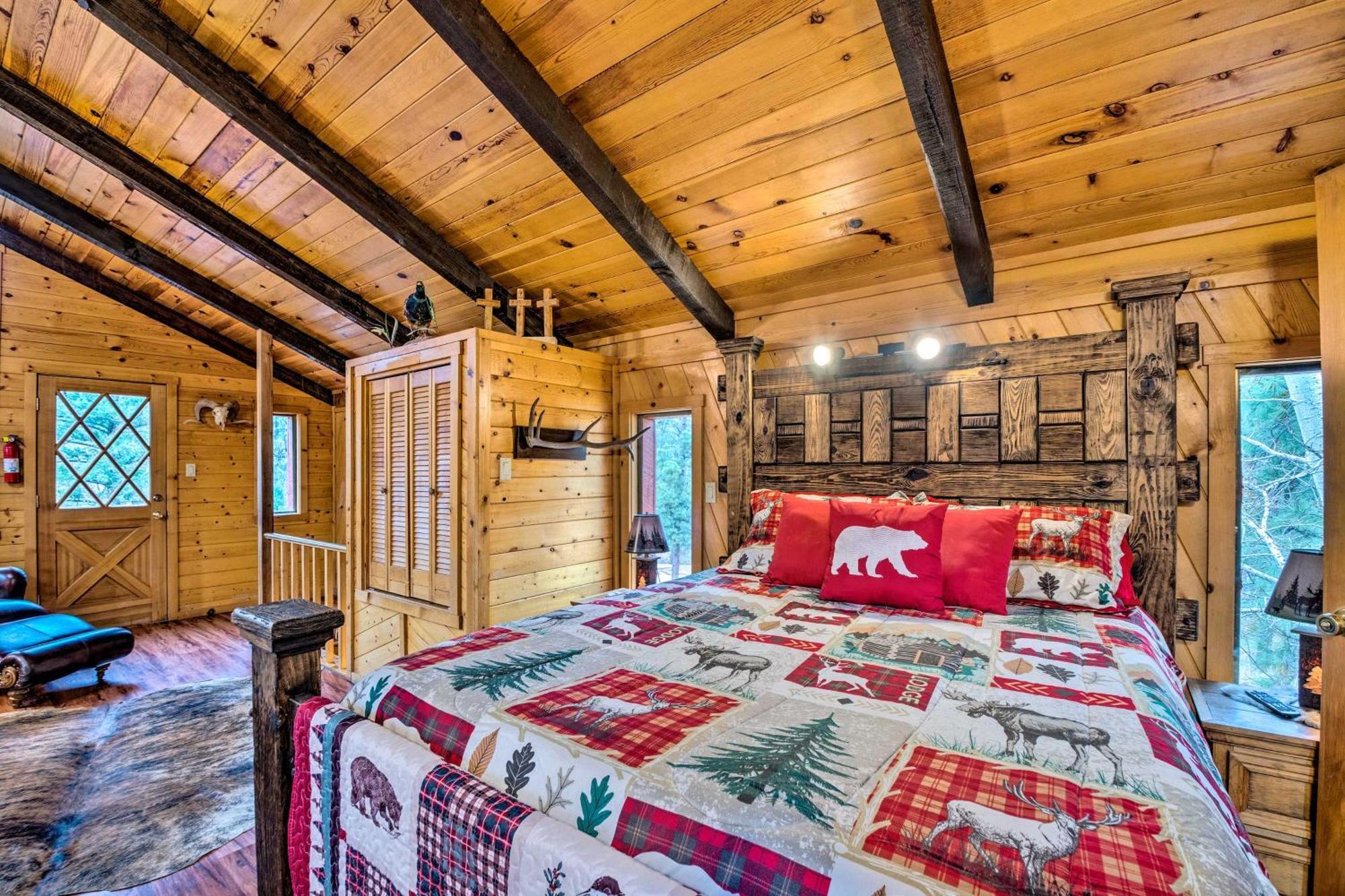Unique Bear Country Cabin In Ruidoso With Hot Tub! Bagian luar foto