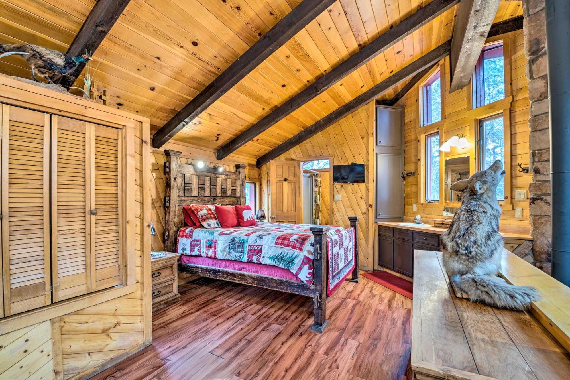 Unique Bear Country Cabin In Ruidoso With Hot Tub! Bagian luar foto