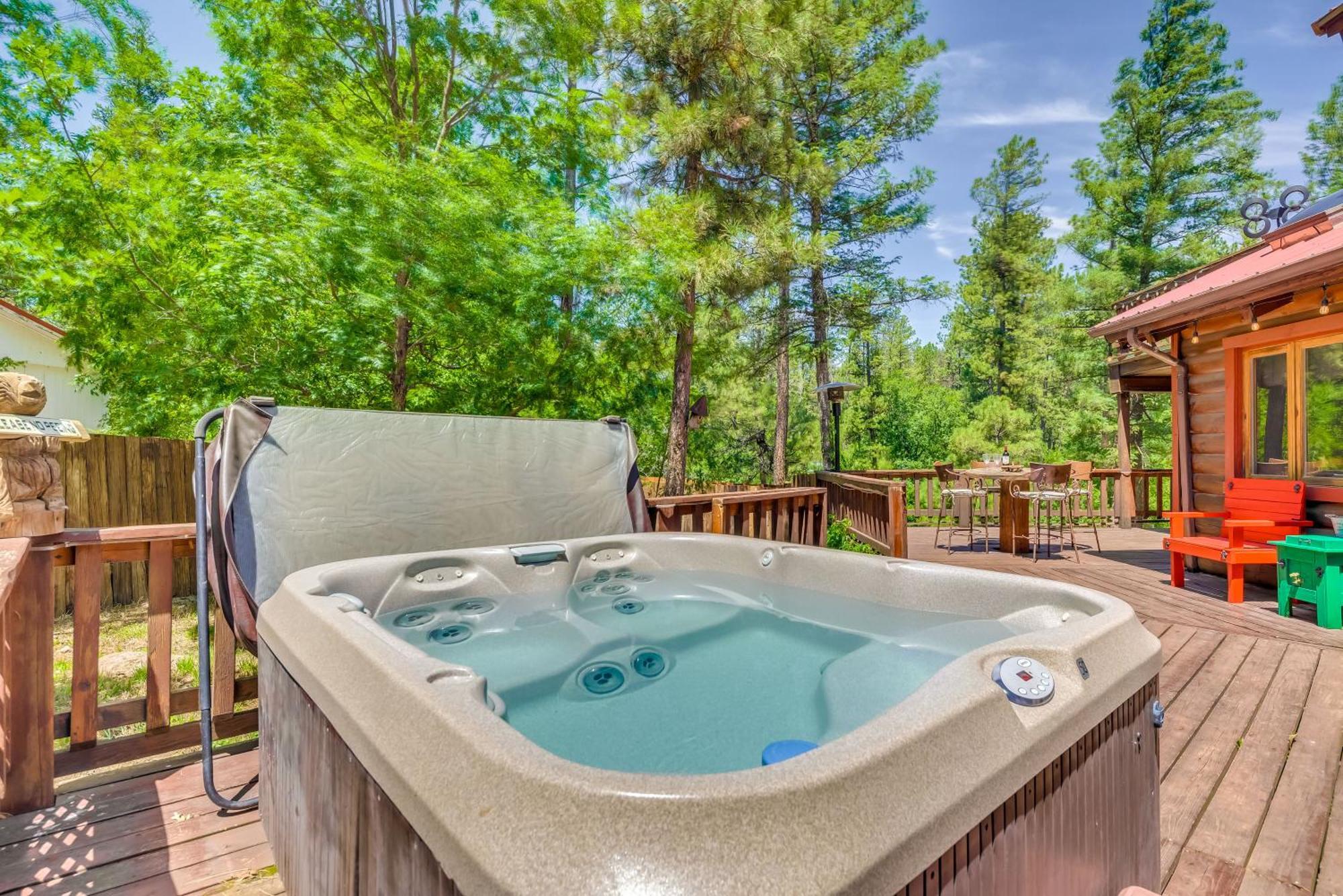 Unique Bear Country Cabin In Ruidoso With Hot Tub! Bagian luar foto